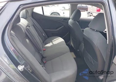 2015 Kia Optima Lx z USA, uszkodzony, nr VIN KNAGM4A77F5558409